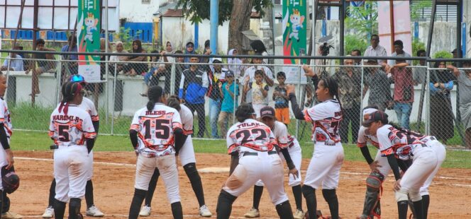 
					Softball PON XXI: Juara Bertahan Hanya Bisa Bawa Pulang Medali Perak 