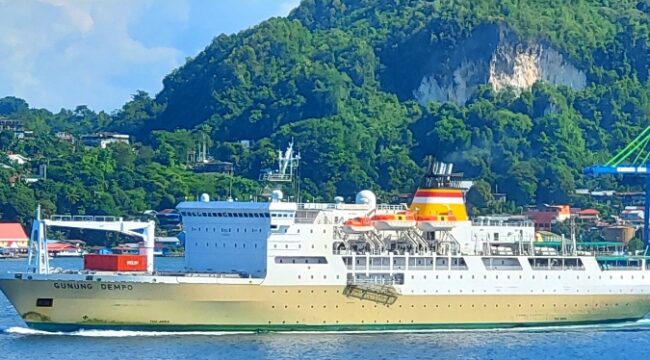 Kapal laut yang dioperatori PT Pelni dengan rute Pelabuhan Kota Jayapura / Djaps