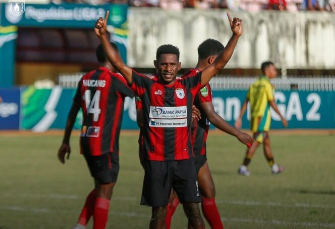 
					Persipura Isi Empat Gol ke Gawang Persipal, Pesta Gol Pertama Mutiara Hitam