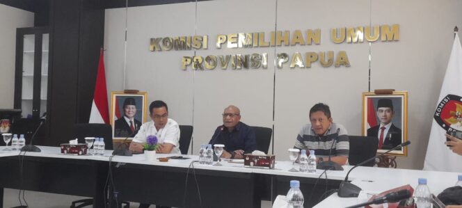 
					KPU Provinsi Papua saat menggelar konferensi pers / Dok. Rakyatpapua