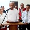 Cagub Papua, Benhur Tomi Mano saat menggelar konferensi pers 