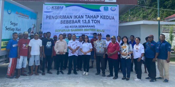 
					Kalomo Biak Numfor Kirim 13,5 Ton Ikan Segar ke Semarang