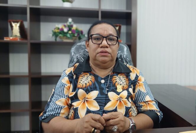 
					Wakil Ketua I DPR Papua, Herlin Beatrix Monim