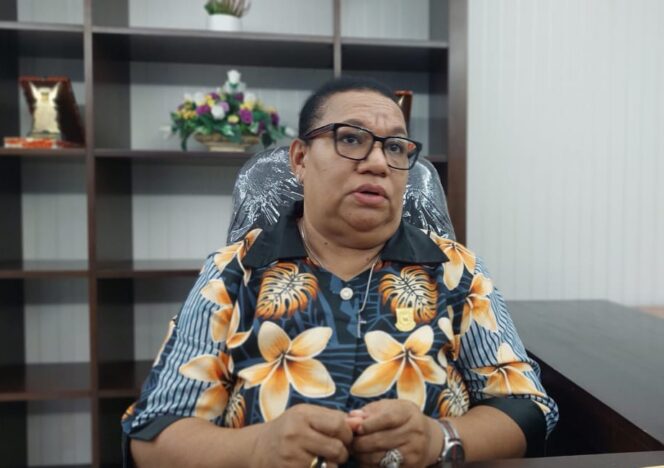 
					Wakil Ketua I DPR Papua, Herlin Beatrix Monim / Euforia