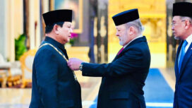 Presiden Prabowo menerima penghargaan kehormatan Darjah Kerabat Johor / Dok BPMI Setpres