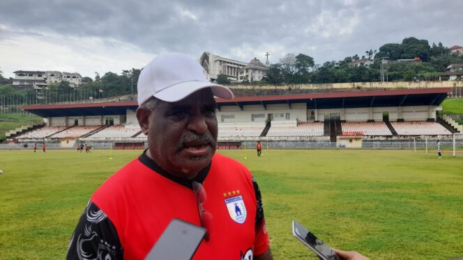 
					Manajer Persipura, Abisai Rollo 