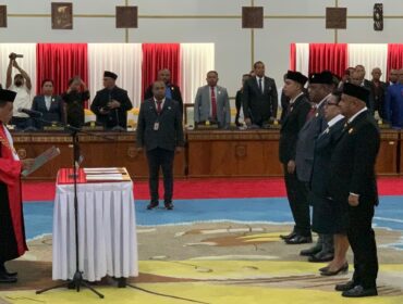 Suasana pelantikan pimpinan definitif DPR Papua masa jabatan 2024-2029