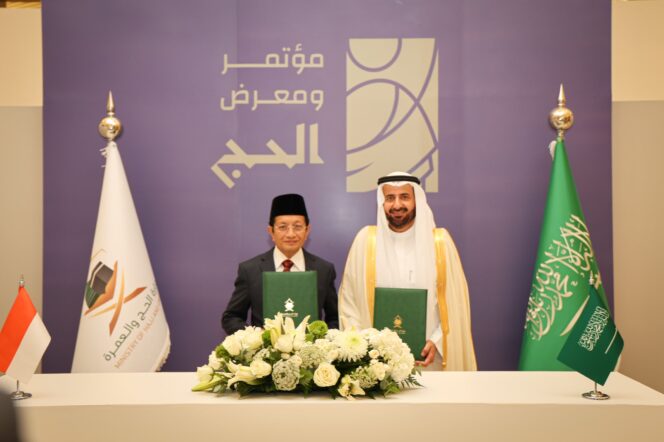 
					Menteri Agama RI, Nasaruddin Umar dan Menteri Haji dan Umrah Arab Saudi Tawfiq F. Al-Rabiah / Dok - Kemenag RI