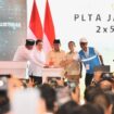Presiden Prabowo bersama Menteri ESDM, Bahlil Lahadalia dam Menteri BUMN, Erick Thohir meresmikan 37 proyek strategis ketenagalistrikan / Dok esdm.go.id