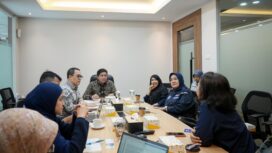 Staf Ahli Kemenko Perekonomian Bidang Pembangunan Daerah Haryo Limanseto saat menerima audiensi Asosiasi Perusahaan Perjalanan Wisata Indonesia (ASITA) di Jakarta, Selasa (21/01).