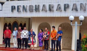 Pimpinan dan Anggota DPR Papua saat menyampaikan janji iman mereka terhadap pembangunan GKI Pengharapan 