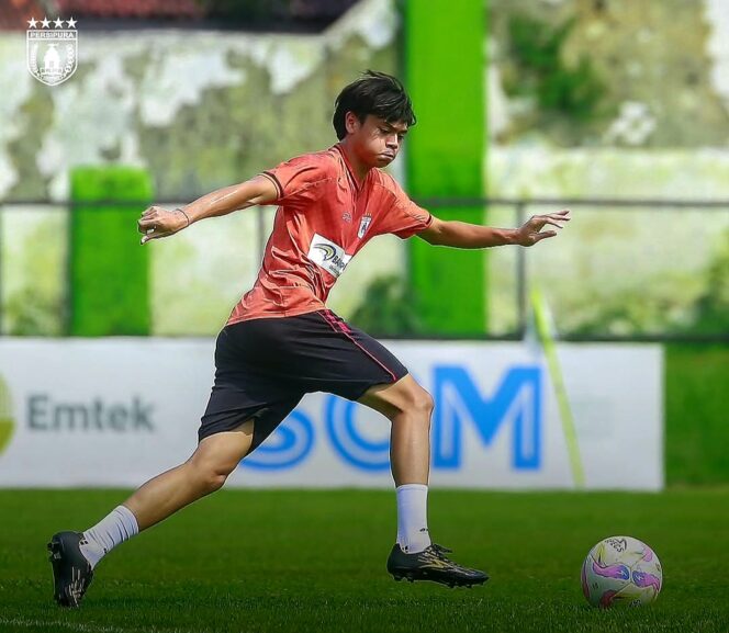 
					Reno Salampessy - Official Persipura