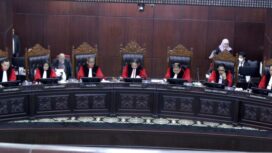 Sembilan hakim MK pada sidang pengucapan putusan - Humas MK/Teguh