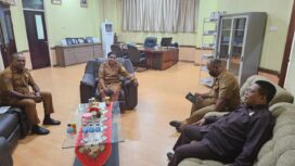Ketua NPCI Papua, H. Jayakusuma saat menemui Plt Kadisorda Papua, Sonya Monim di Kantor Disorda Papua 