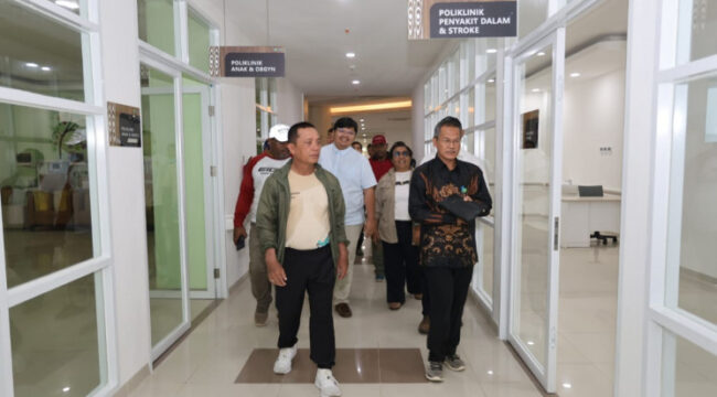 Pj Gubernur Papua, Ramses Limbong saat meninjau Gedung RSU Jayapura - dok Papua.go.id