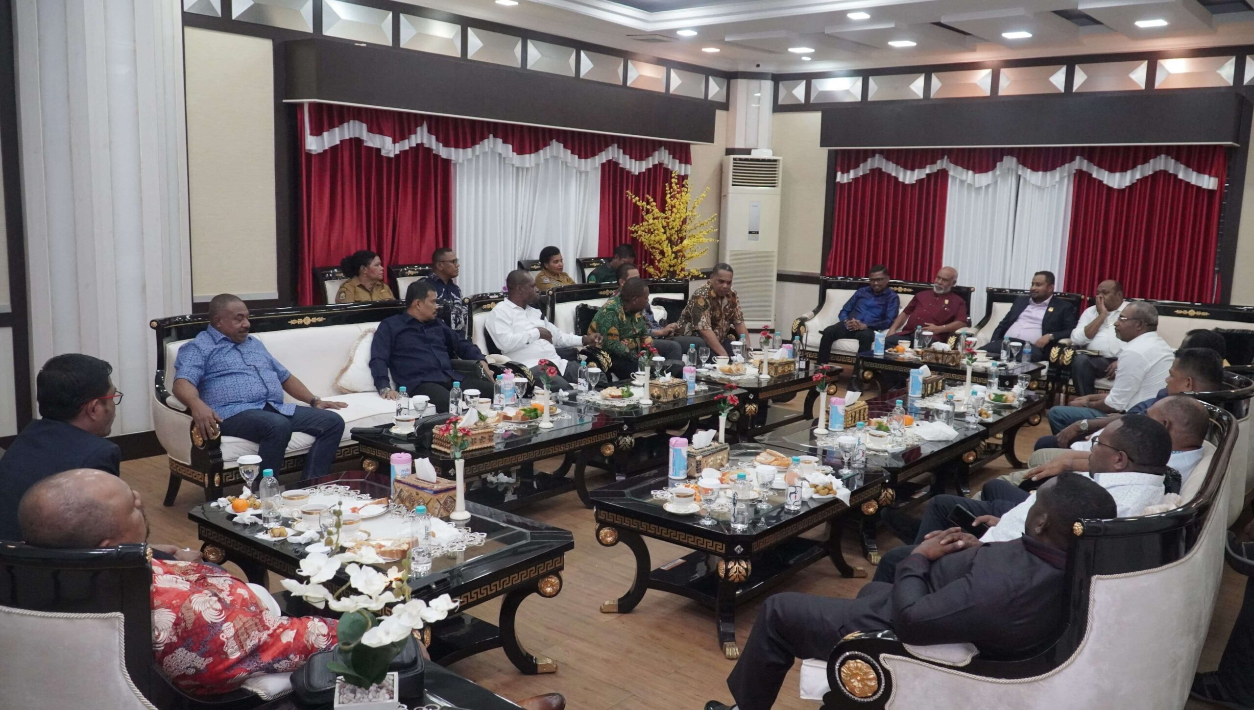Pertemuan DPR Papua dengan DPR Papua Barat - dok Humas Sekretariat DPR Papua 