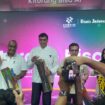 Seremoni penabuhan tifa menandai peluncuran AI Experience Center di Galeri Indosat