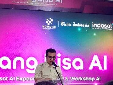 Wamen Komdigi, Nezar Patria saat menghadiri Peresmian AI Experience Center di Galeri Indosat, Kota Jayapura 