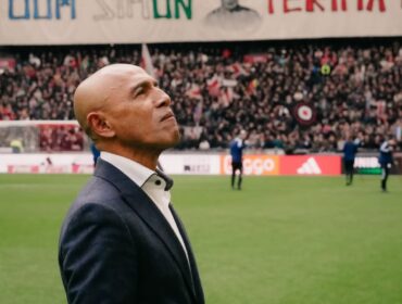 Legenda Ajax Amsterdam berdarah Maluku, Simon Tahamata 