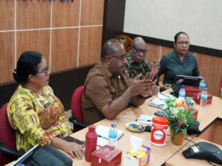 Rapat monitoring yang digelar oleh Desk PSU - dok papua.go.id