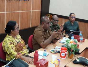 Rapat monitoring yang digelar oleh Desk PSU - dok papua.go.id