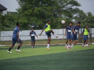 Skuad Persipura saat berlatih 