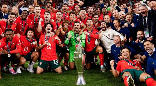 Skuad Timnas Portugal Merayakan Gelar Juara UEFA Nations League untuk kedua kalinya 