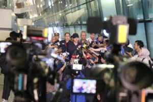 Gelombang Pertama WNI yang Dievakuasi dari Iran Tiba di Jakarta
