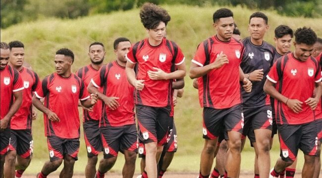 Skuad Persipura Jayapura menjalani latihan dengan mengenakan kostum dari apparel yang baru - dok Persipurapapua1963