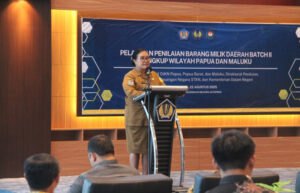 Pj Sekda Papua, Suzana Wanggai memberikan arahan - dok Papua.go.id