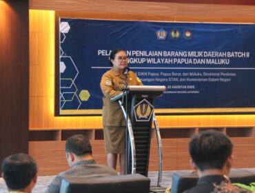 Pj Sekda Papua, Suzana Wanggai memberikan arahan - dok Papua.go.id