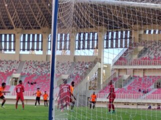 Skuad Persipura saat berlatih di Stadion Lukas Enembe 