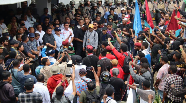 Aksi demo damai Cipayung Plus di Halaman Kantor DPR Papua / dok papua.go.id