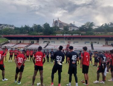 Skuad Persipura seusai berlatih di Stadion Mandala 