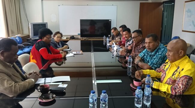 Pertemuan Bupati Biak Numfor, Markus O Mansnembra,SH,MM dan   jajaran bersama Duta Besar PNG untuk RI, Simon Namis di Kedubes PNG, Jakarta, Senin (1/9)