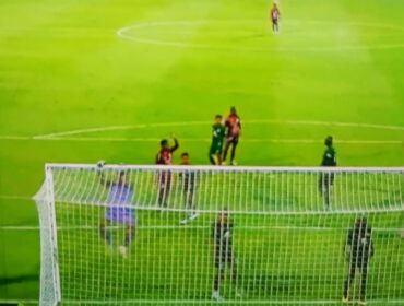 Tangkapan layar laga Persipal vs Persipura 