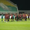 Skuad Persipura Jayapura dan Persipal Palu usai kedua tim bertanding di Stadion BJ Habibie, Parepare