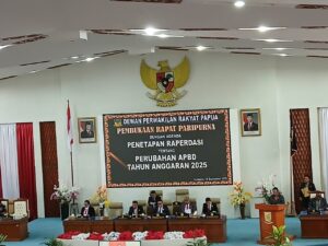 Suasana rapat paripurna DPR Papua Bahas Perubahan APBD 2025  