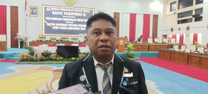 
					Kepala Dinas Pendidikan Provinsi Papua, Christian Sohilait