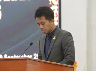 Anggota Fraksi NasDem, Eduard Norman Banua menyampaikan pendapat akhir Fraksi NasDem 