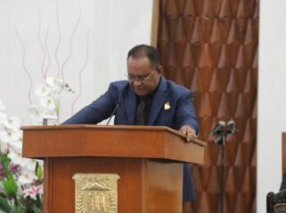 Penyampaian pendapat akhir oleh Fraksi PDI Perjuangan 