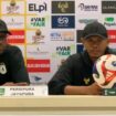 Pelatih Persipura, Ricardo Salampessy dan Kapten tim, Boaz Solossa saat konferensi pers usai laga kontra Kendal Tornado FC