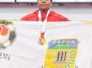 Atlet Kempo Papua, Siti Safina Rahareng meraih medali emas pada PON Beladiri di Kudus