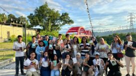 Komunitas Torang Baca usai menggelar kegiatan baca bersama 