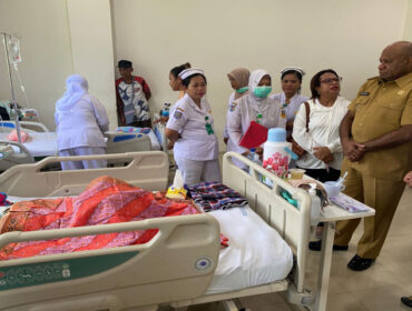 Gubernur Provinsi Papua, Matius Fakhiri saat melakukan sidak di RSUD Dok II Jayapura / dok Papua.go.id