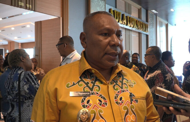 
					Wakil Gubernur Provinsi Papua, Aryoko Rumaropen / dok Papua.go.id