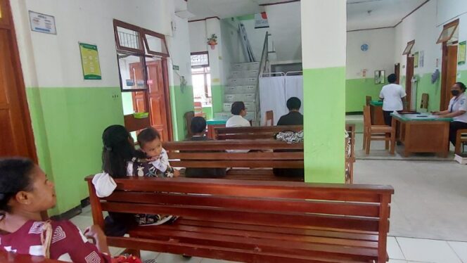 
					Tampak pelayanan kesehatan di Distrik Depapre 