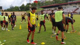 Persipura berlatih di Stadion Mandala