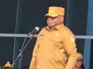 Gubernur Papua, Matius D. Fakhiri