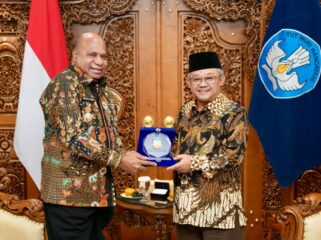 Gubernur Papua, Matius Fakhiri bersama Mendikdasmen, Abdul Mu'ti / istimewa